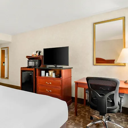 Quality Inn Edison-New Brunswick Exterior foto