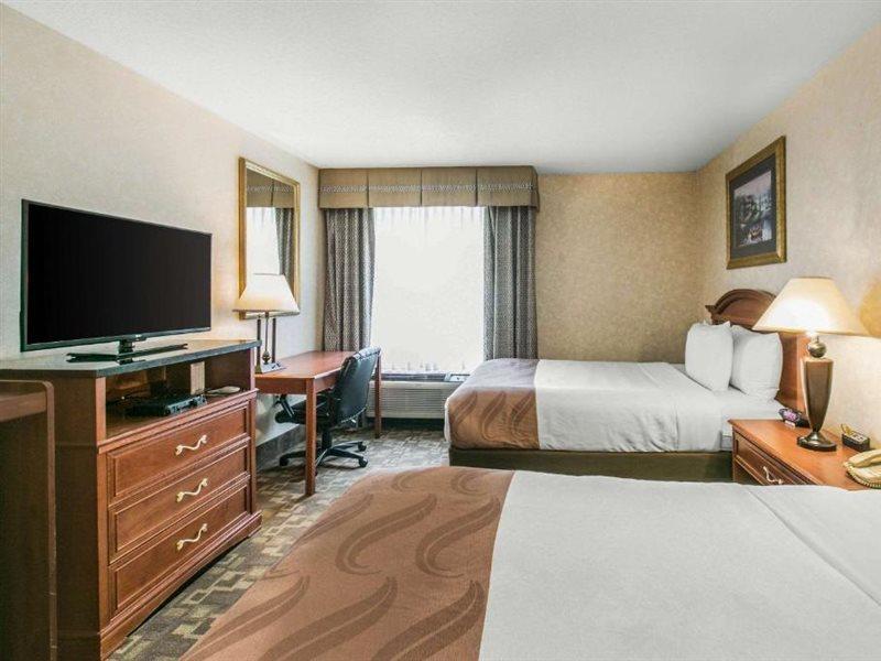 Quality Edison-new Brunswick 3* Edison