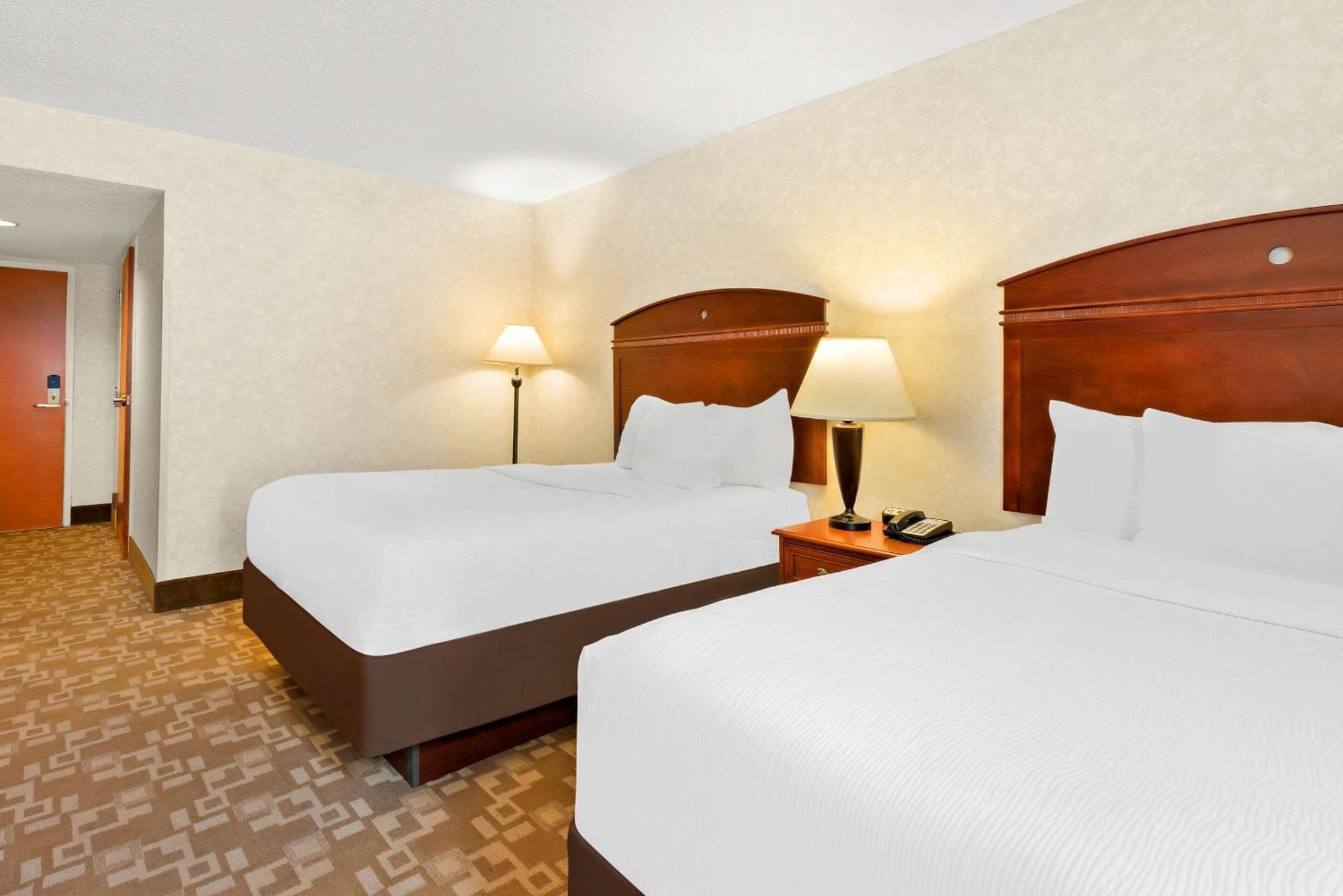 Quality Edison-new Brunswick Inn 3*