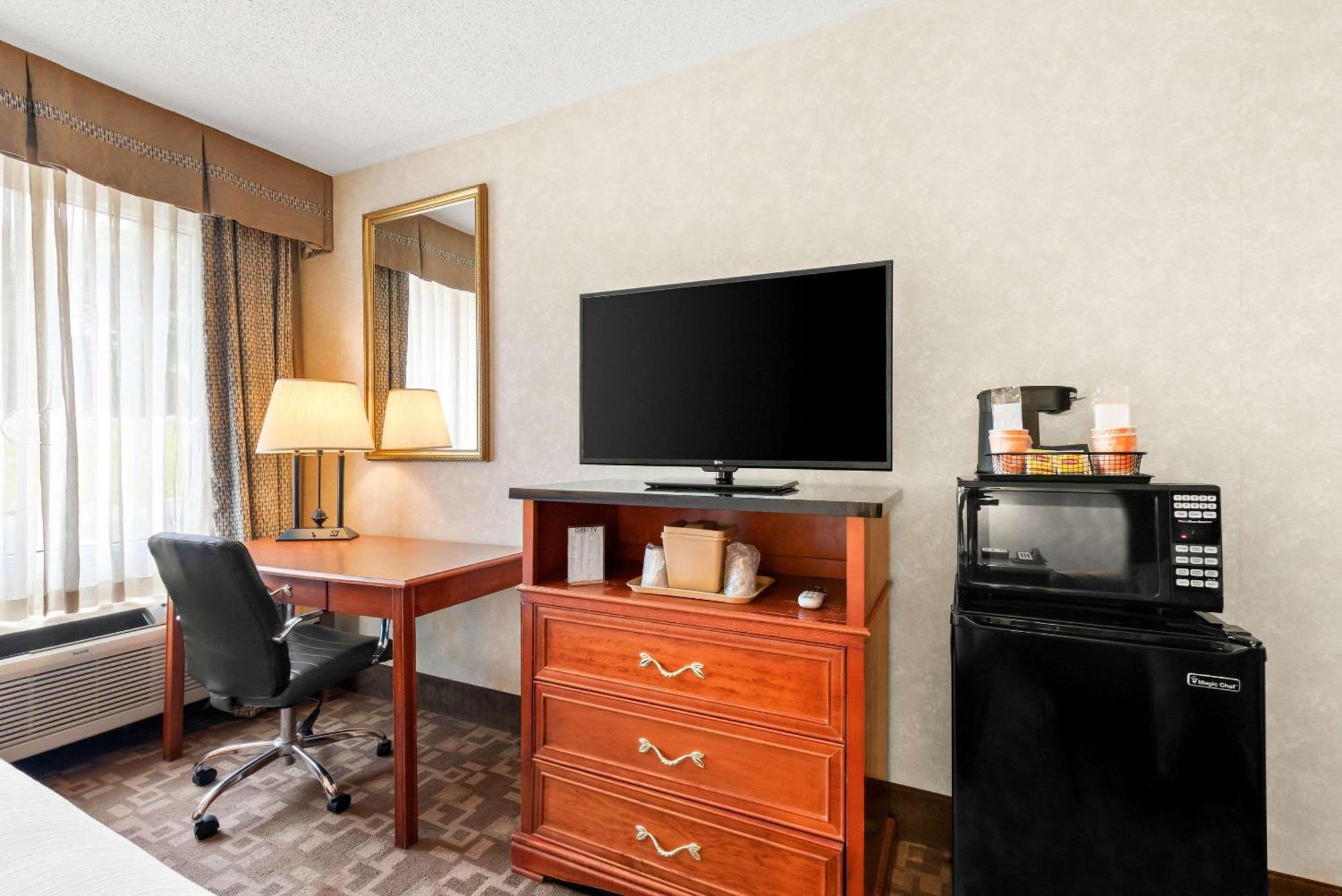 Inn Quality Edison-new Brunswick 3*