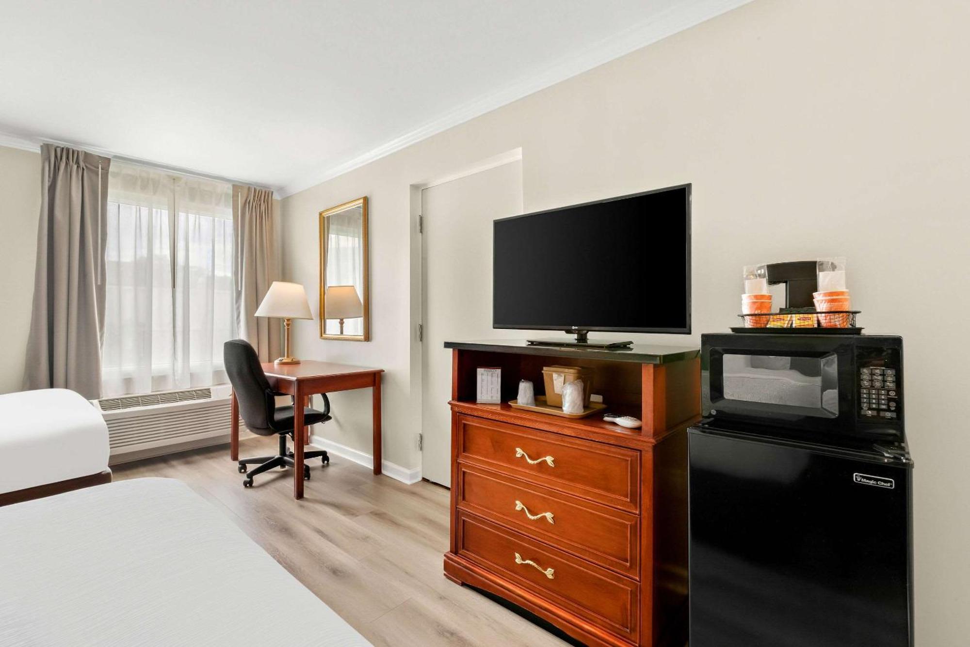Inn Quality Edison-new Brunswick Edison