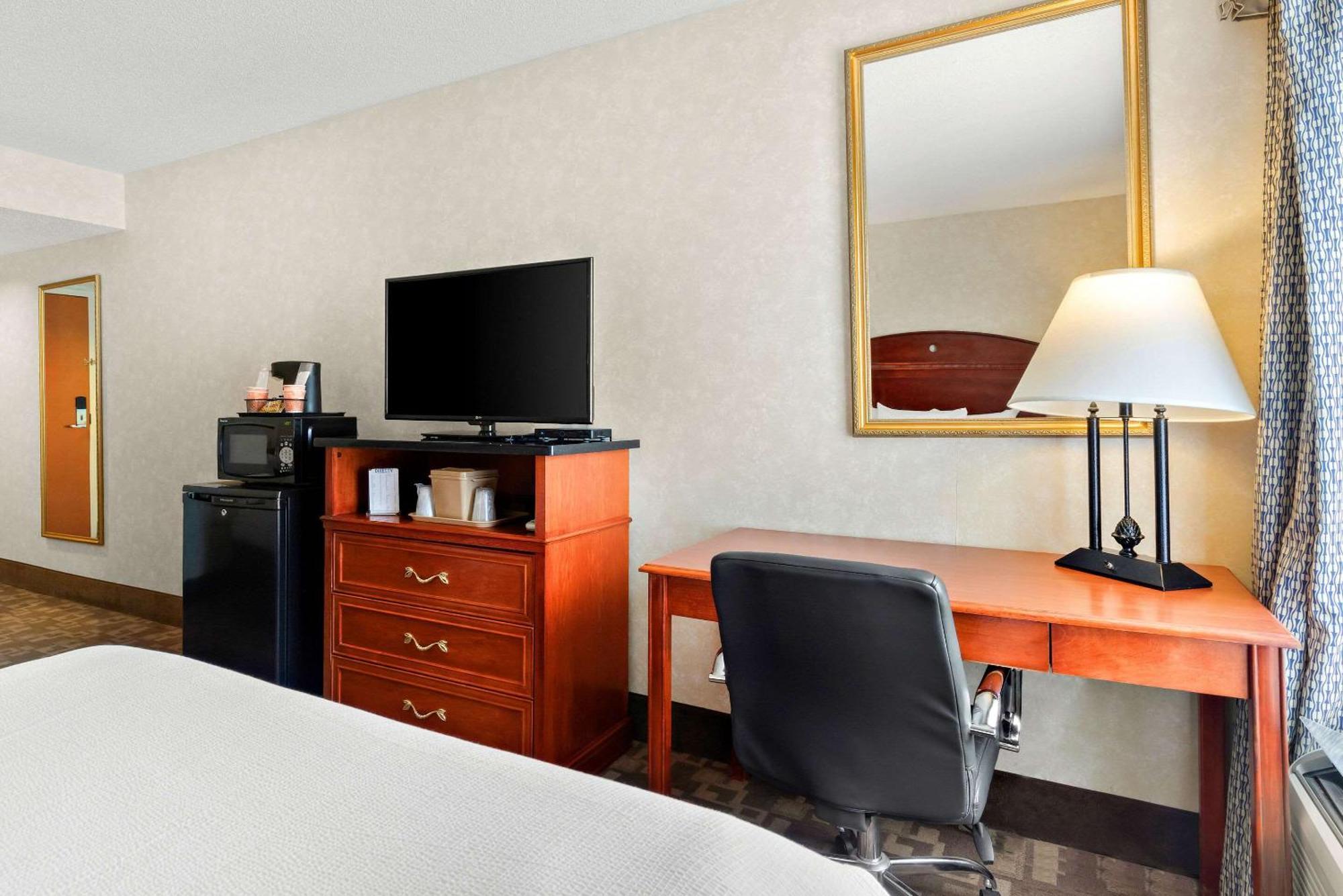 Quality Edison-new Brunswick 3* Edison