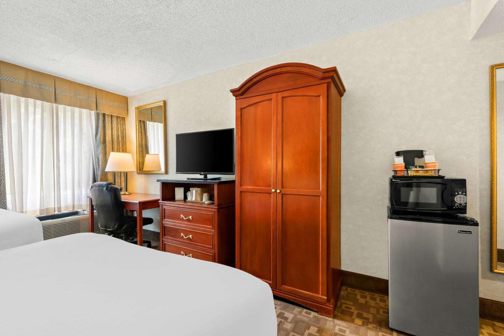 Inn Quality Edison-new Brunswick Edison